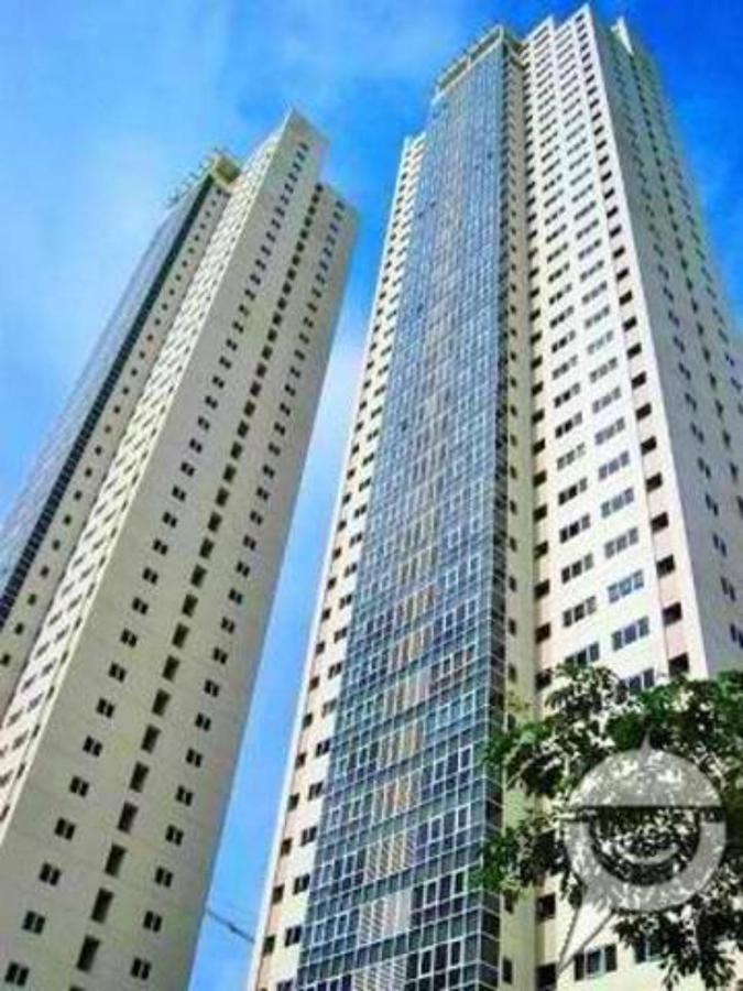 Bgc Private Apartments Manila Exterior photo